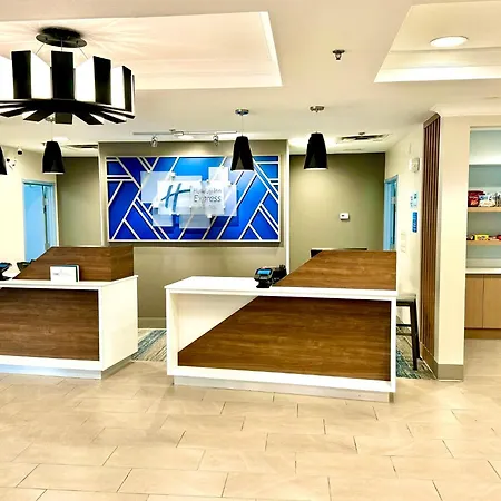 Holiday Inn Express & Suites Dewitt - Syracuse By Ihg